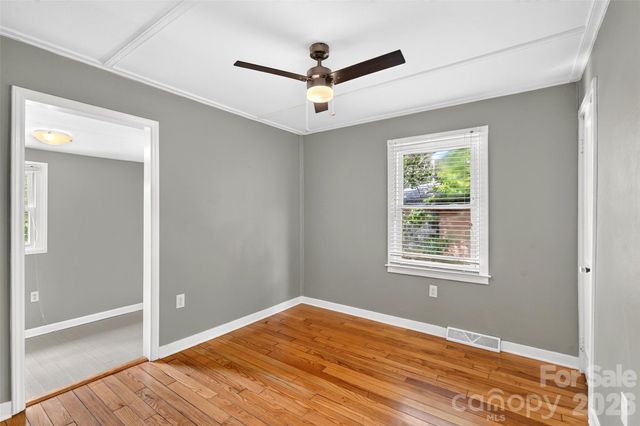 469 Kenilworth Road, Asheville, NC 28805