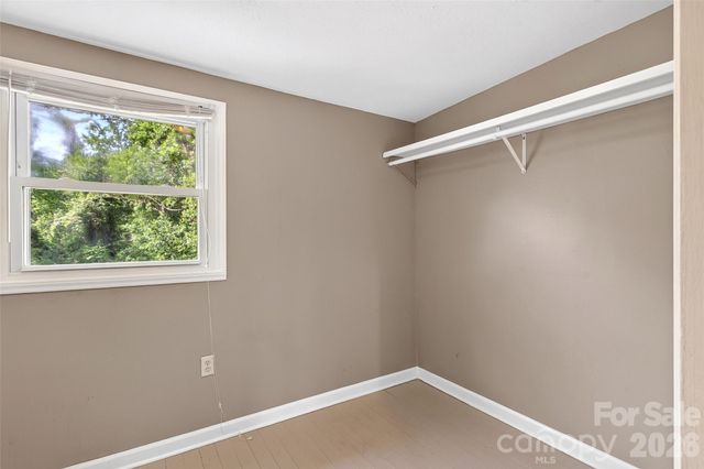 469 Kenilworth Road, Asheville, NC 28805