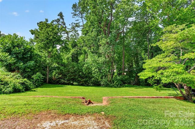 469 Kenilworth Road, Asheville, NC 28805