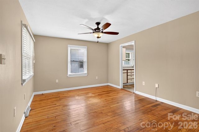 469 Kenilworth Road, Asheville, NC 28805