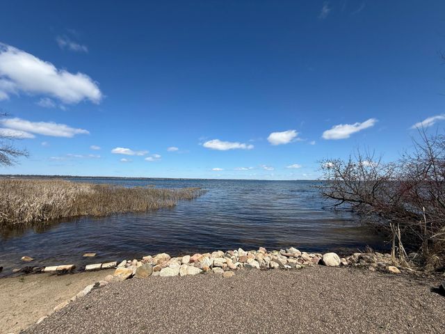 18286 Johnson Road, Brainerd, MN 56401