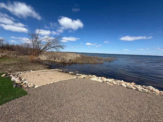 18286 Johnson Road, Brainerd, MN 56401
