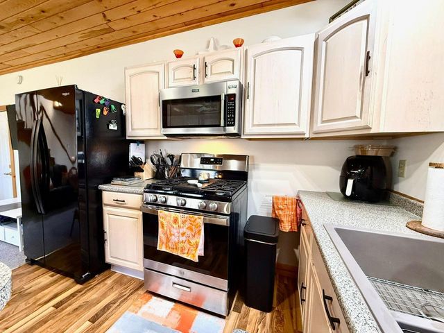 18286 Johnson Road, Brainerd, MN 56401