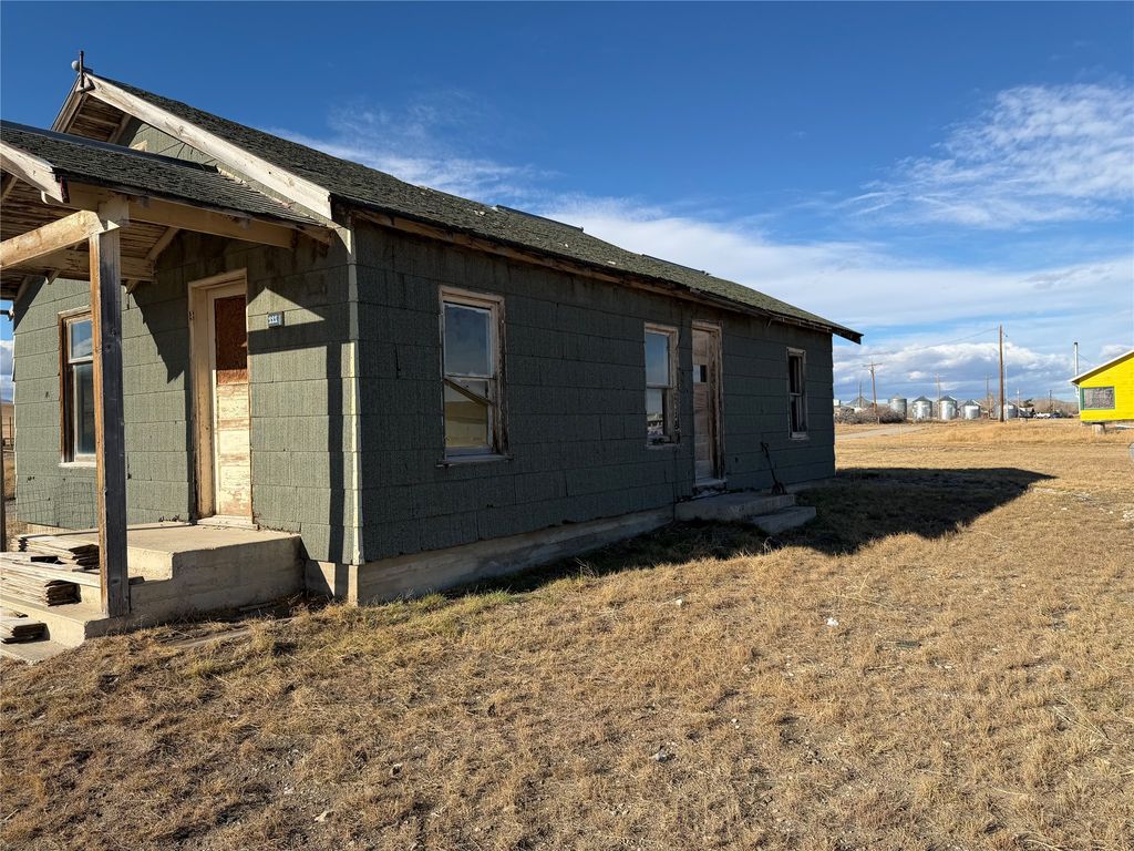 111 & 113 Central Avenue, Bynum, MT 59419 photo 8