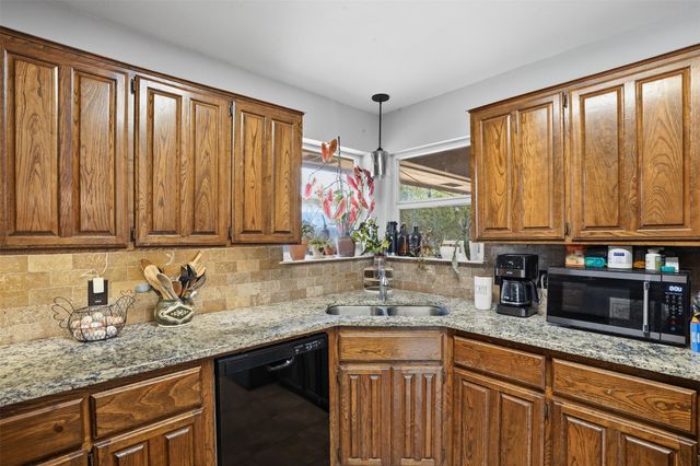 704 Daniels Drive, Crowley, TX 76036