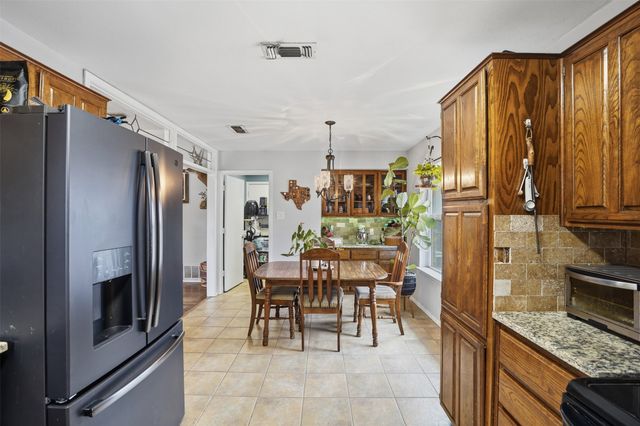 704 Daniels Drive, Crowley, TX 76036