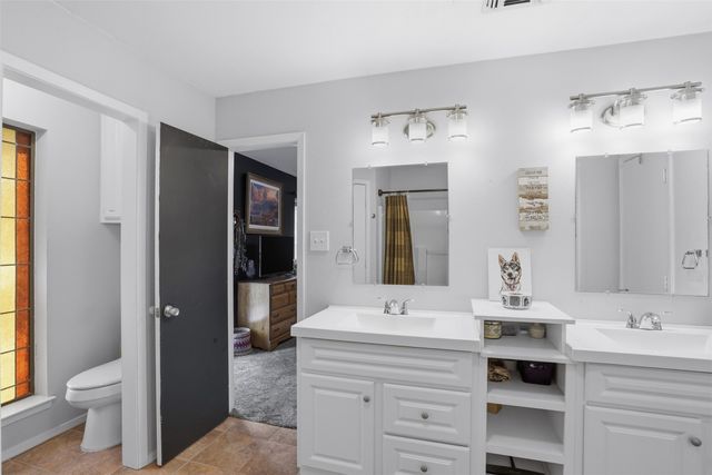 704 Daniels Drive, Crowley, TX 76036