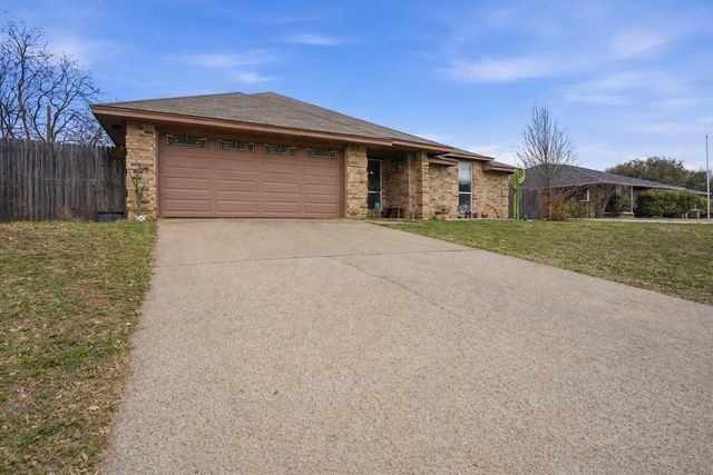 704 Daniels Drive, Crowley, TX 76036