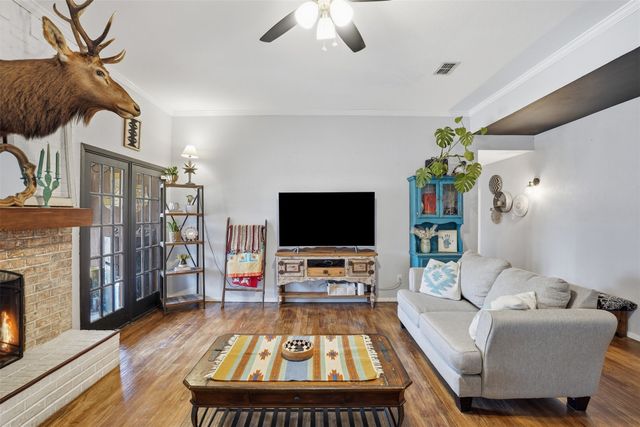 704 Daniels Drive, Crowley, TX 76036