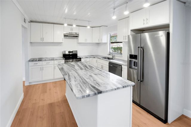 6425 S RICHARD AVENUE, Tampa, FL 33616