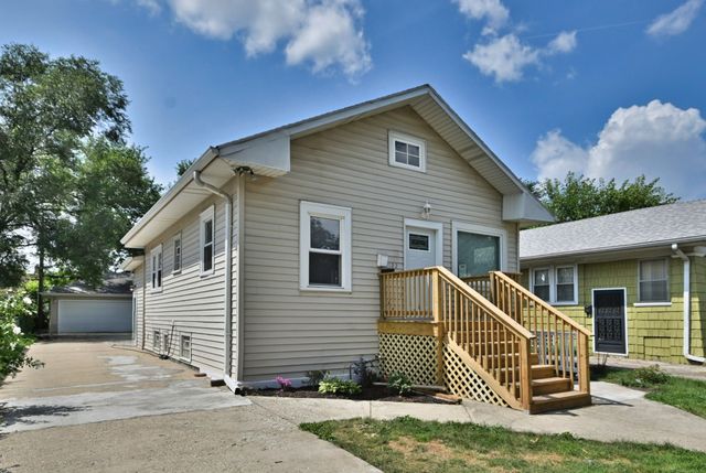 2122 S 2nd Avenue, Maywood, IL 60153