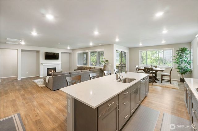 17436 129th Ave E, Puyallup, WA 98374