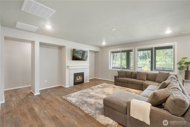 17436 129th Ave E, Puyallup, WA 98374