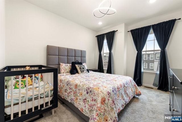 22 Leahy Drive, Wood Ridge, NJ 07075