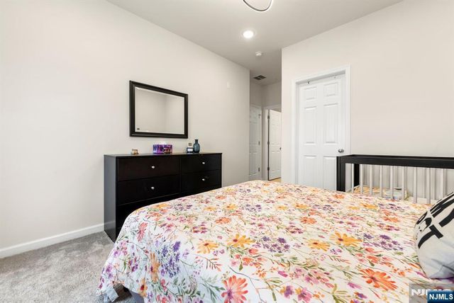 22 Leahy Drive, Wood Ridge, NJ 07075