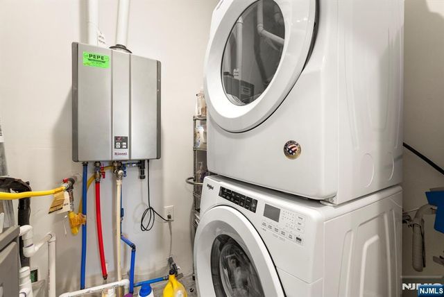 22 Leahy Drive, Wood Ridge, NJ 07075