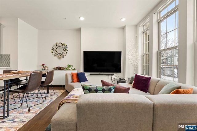 22 Leahy Drive, Wood Ridge, NJ 07075