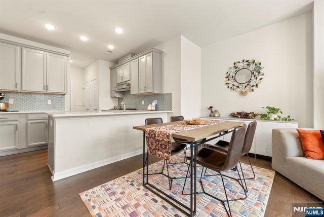 22 Leahy Drive, Wood Ridge, NJ 07075