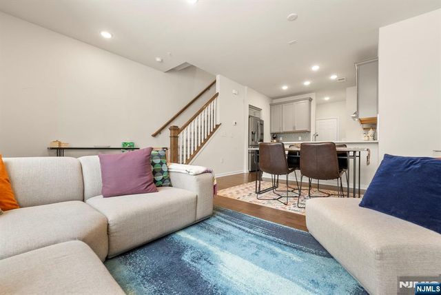 22 Leahy Drive, Wood Ridge, NJ 07075