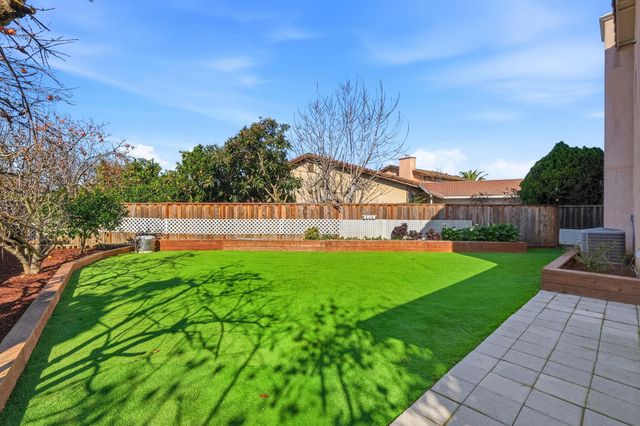 3861 Cosmic Pl, Fremont, CA 94538