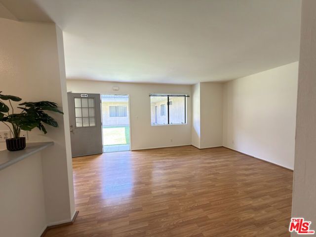326 S Manhattan Place 104, Los Angeles, CA 90020