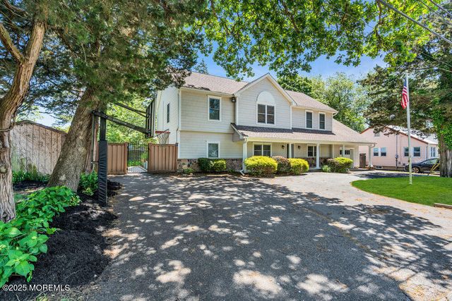 85 Main Bayway, Toms River, NJ 08753