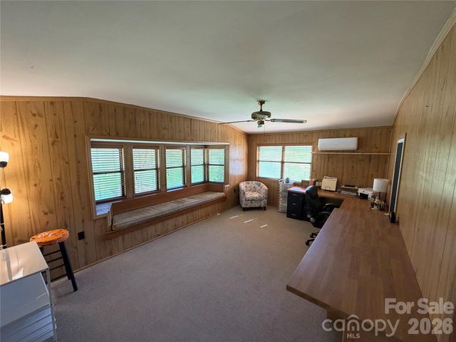 200 Cranbrook Circle, Hendersonville, NC 28792