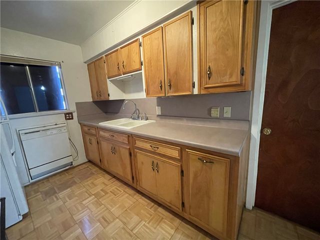 1805 Kern Dr, Corpus Christi, TX 78412