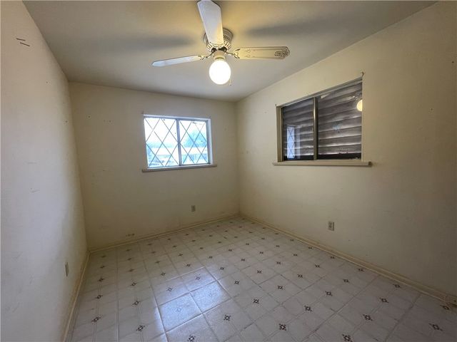 1805 Kern Dr, Corpus Christi, TX 78412