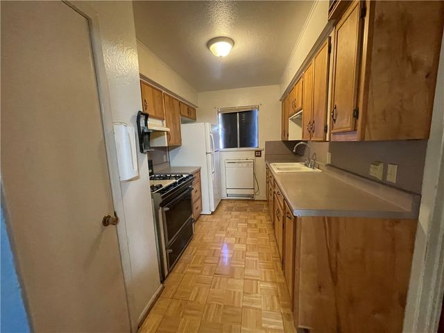 1805 Kern Dr, Corpus Christi, TX 78412