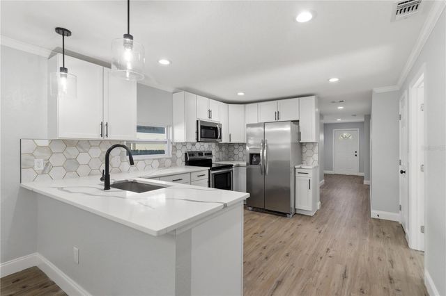 2623 E 38TH AVENUE, Tampa, FL 33610