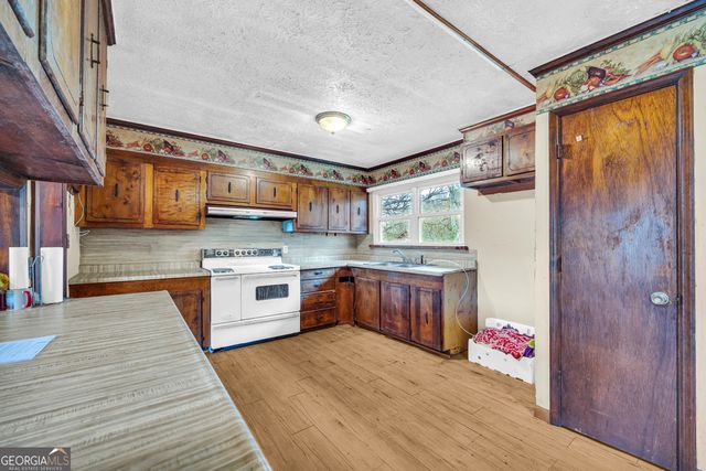 126 S Segars Street, Bowman, GA 30624
