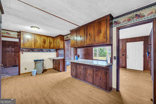 126 S Segars Street, Bowman, GA 30624