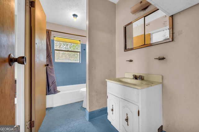 126 S Segars Street, Bowman, GA 30624