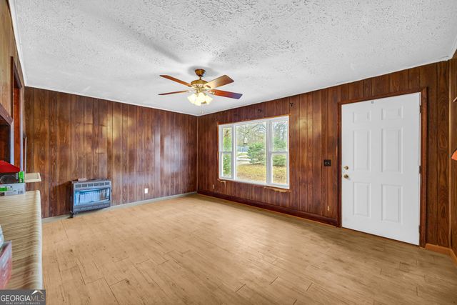 126 S Segars Street, Bowman, GA 30624