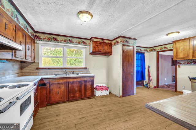 126 S Segars Street, Bowman, GA 30624