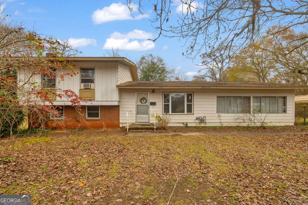 126 S Segars Street, Bowman, GA 30624