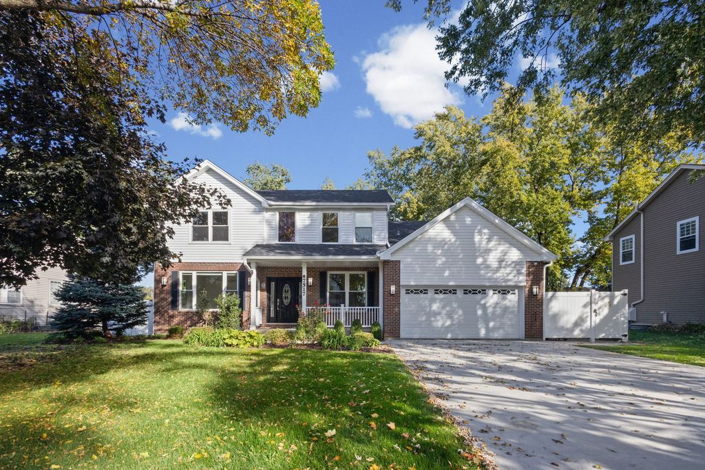 7517 Main Street, Darien, IL 60561 — exterior