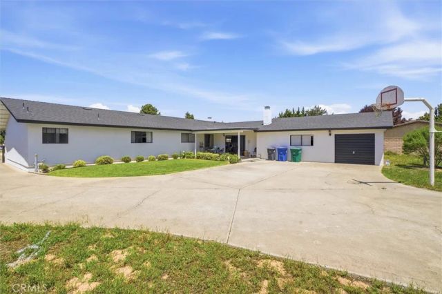 956 Diamond, Santa Maria, CA 93455