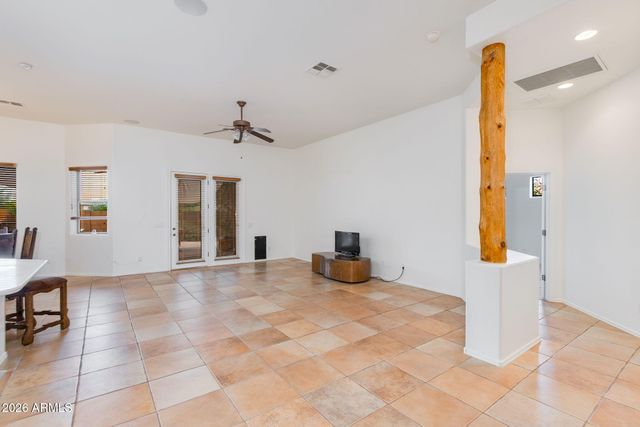 38320 N 12TH Avenue, Phoenix, AZ 85086