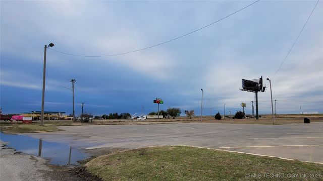 100 C E Colston Drive, Marietta, OK 73448