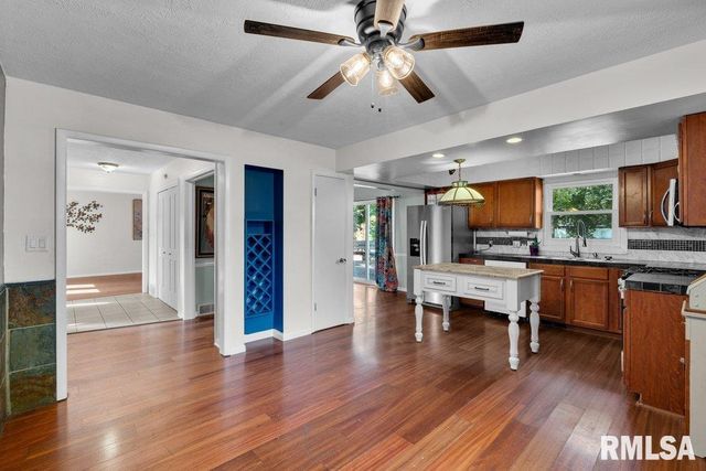 2639 44TH Street Court, Moline, IL 61265