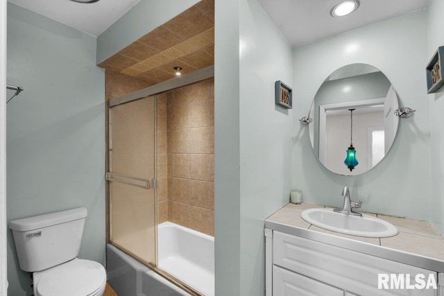 2639 44TH Street Court, Moline, IL 61265