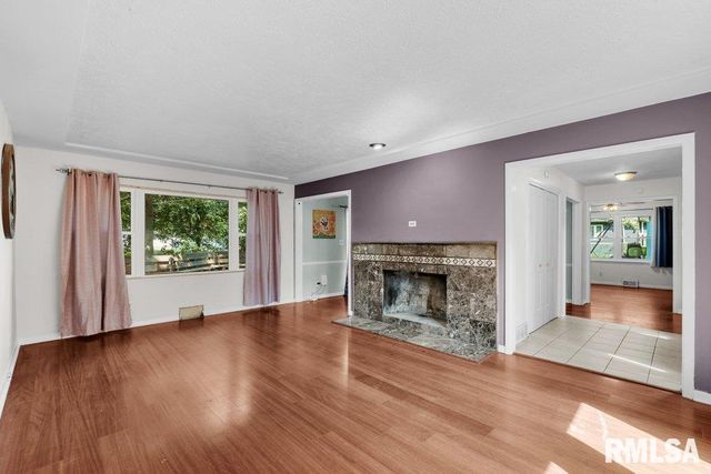 2639 44TH Street Court, Moline, IL 61265