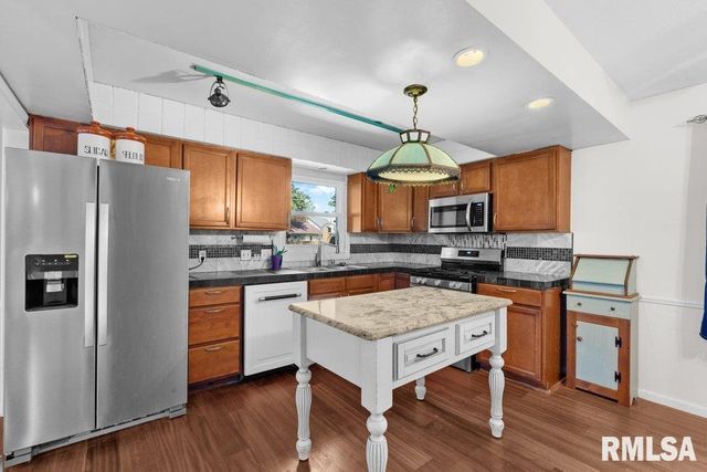 2639 44TH Street Court, Moline, IL 61265