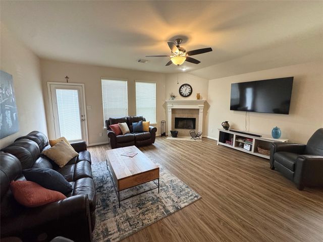 21818 Saragosa Pond Lane, Spring, TX 77379