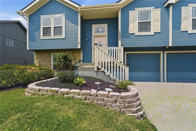10220 N Lewis Avenue, Kansas City, MO 64157