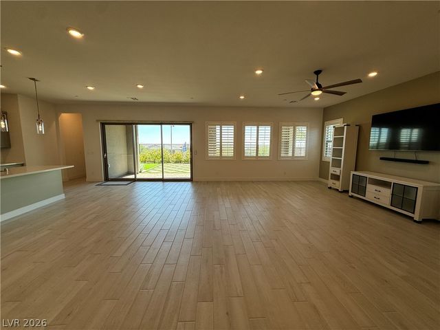 324 Forsyth Park Street, Las Vegas, NV 89138