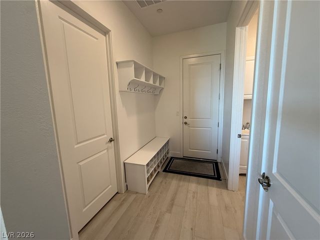 324 Forsyth Park Street, Las Vegas, NV 89138