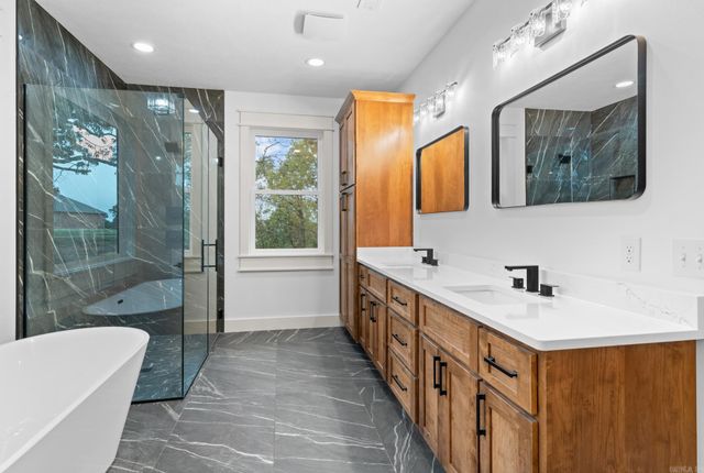 59 Denmark Circle, Mountain Home, AR 72653